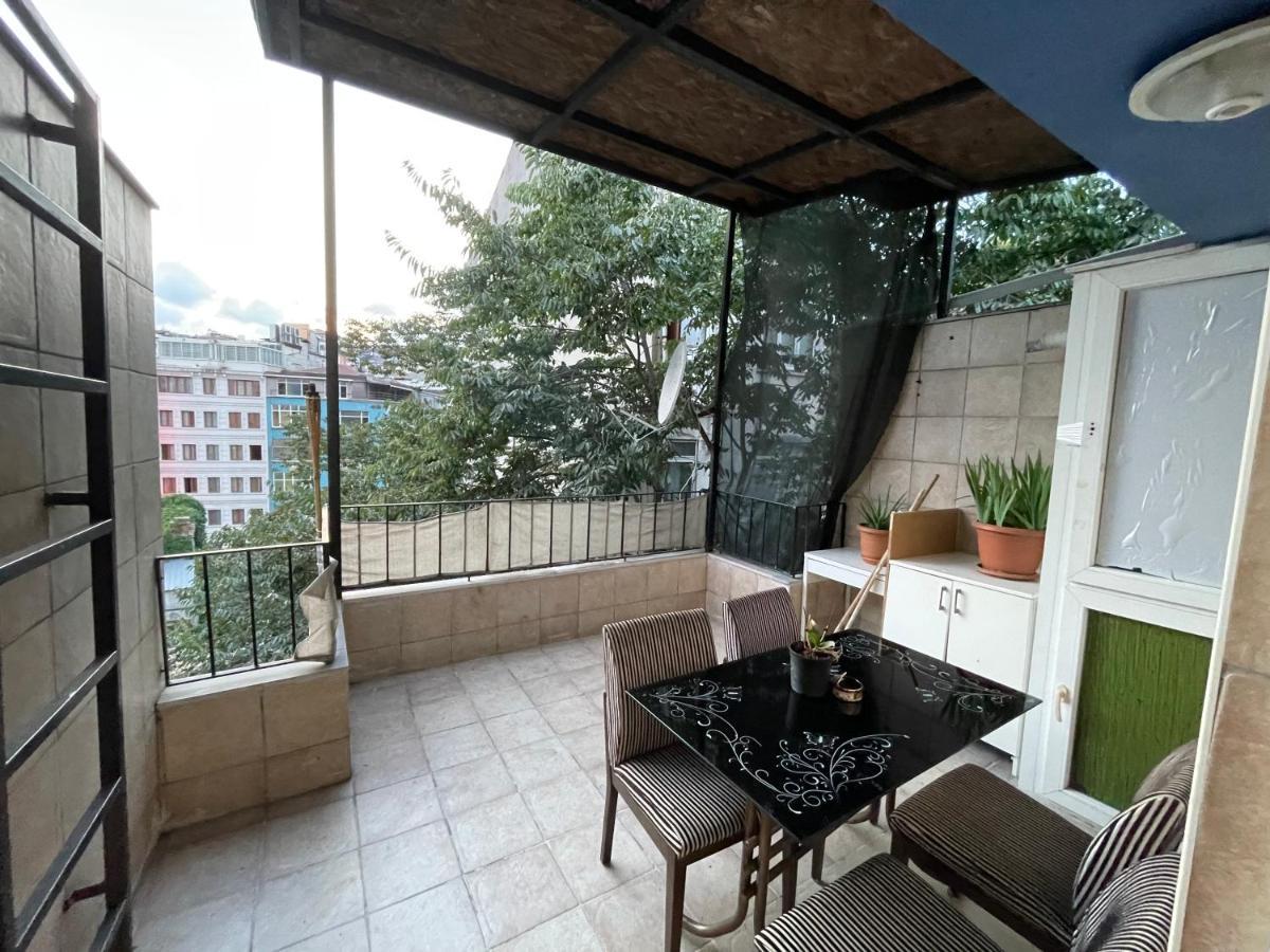 Daire Double Teras In Center İstanbul